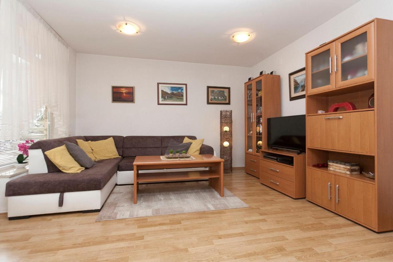 Apartman Nade PUY Exterior foto